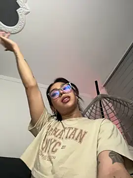 Samantha_Bernardo's Webcam Show