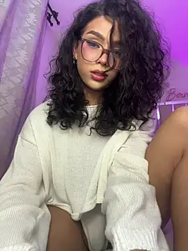 Samantha_Bernardo's Webcam Show