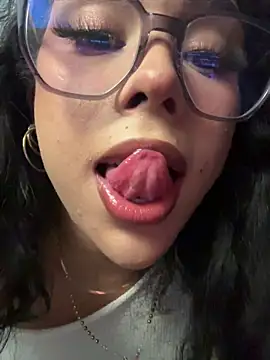 הופעת וובקאם של Samantha_Bernardo