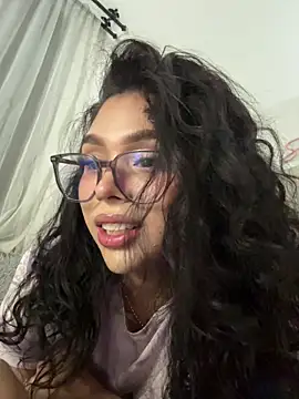 Samantha_Bernardoのウェブカメラショー