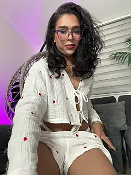 Samantha_Bernardo's Webcam Show