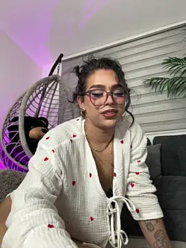 Samantha_Bernardo's Webcam Show