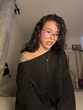 Samantha_Bernardo's Webcam Show