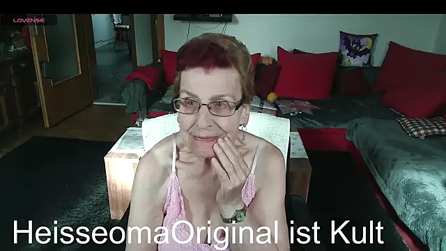 Chatroom XXX en direct de HeisseomaOriginal