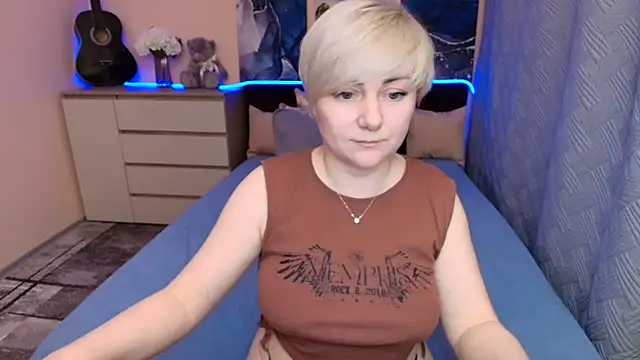 Chat XXX en directo de BlondPearl