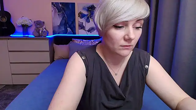 BlondPearl Adlı Modelin Canlı XXX Sohbeti
