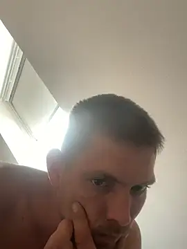 Show modela sexiboyya na web-kameri