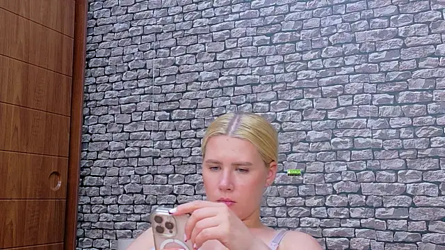 แชท XXX สดของ CuteBlondeMe