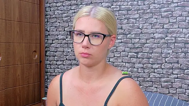 CuteBlondeMe 라이브 XXX 채팅