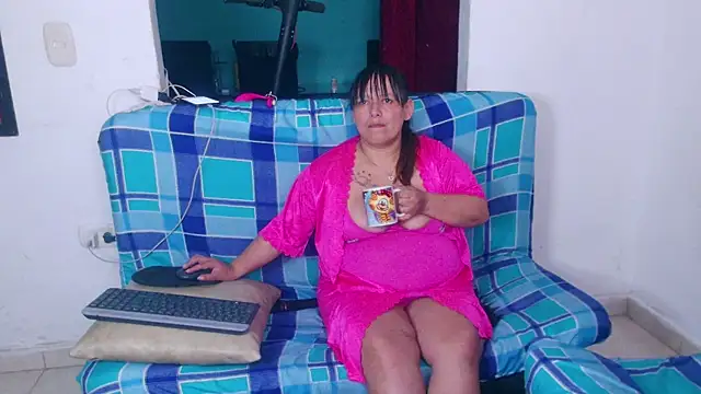 Chat +18 de Diana_Lozano ao vivo
