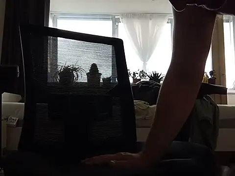tididi1986 webkamerás műsora