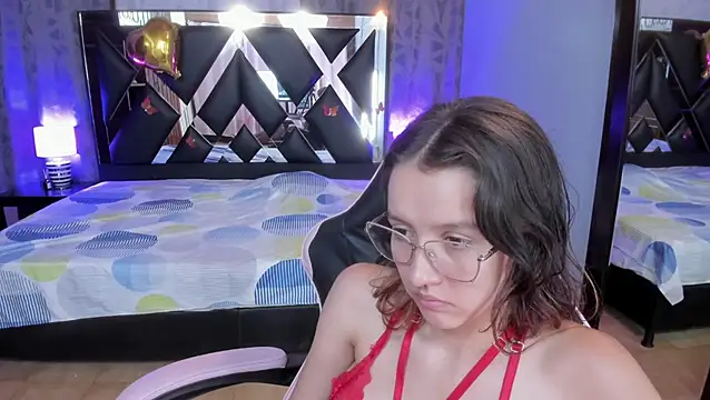 Linda4Petite – Live XXX-chat