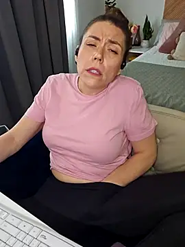 Ellie-Elizabeth's Live XXX Chat