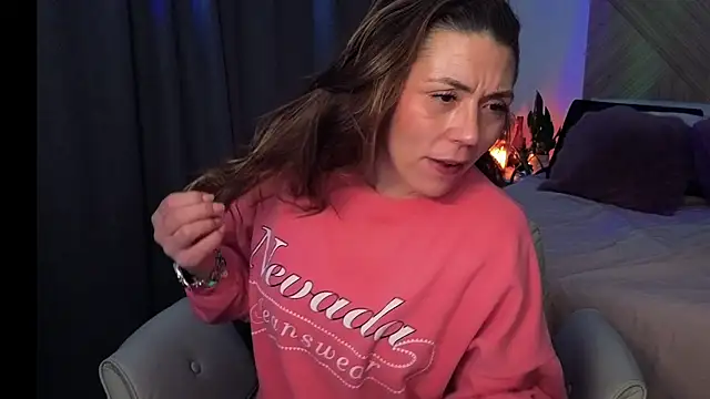 XXX chat uživo modela Ellie-Elizabeth