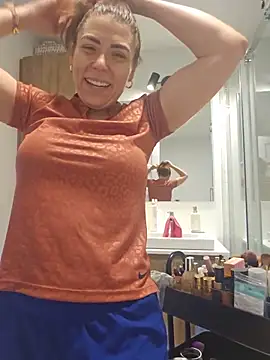 Ellie-Elizabeth Show in webcam
