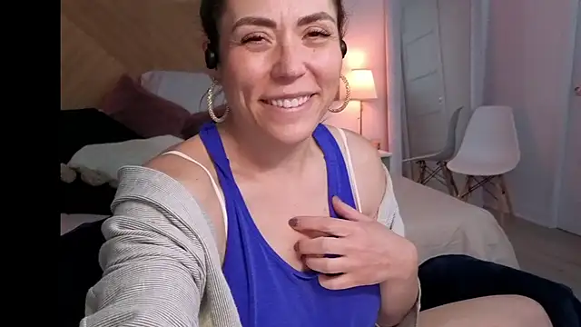 Ellie-Elizabeth's Webcam Show