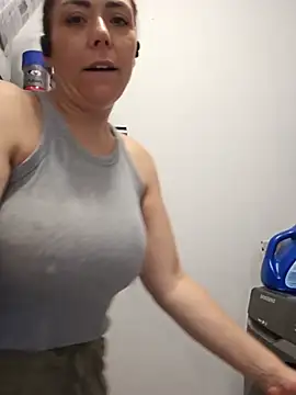 Ellie-Elizabeth Show Webcam