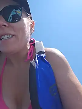 Ellie-Elizabeth Show in webcam