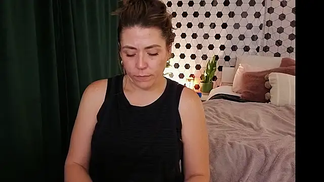 Ellie-Elizabeth's Webcam Show