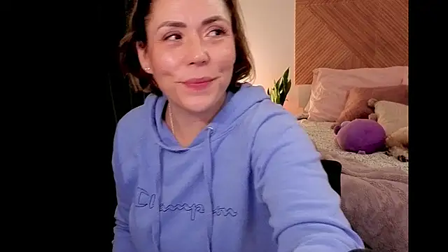 Pertunjukan Kamera Web Ellie-Elizabeth