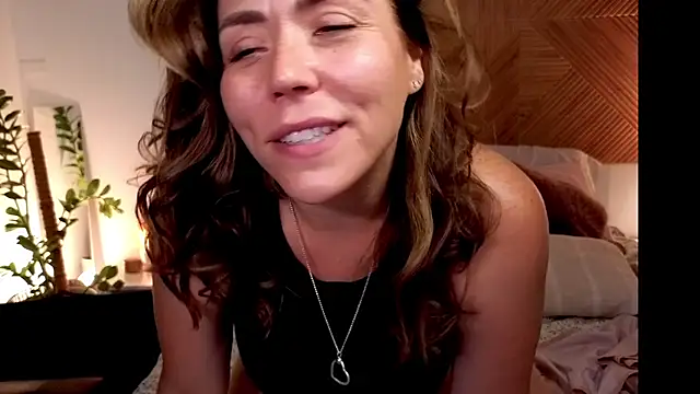 Ellie-Elizabeth's Webcam Show