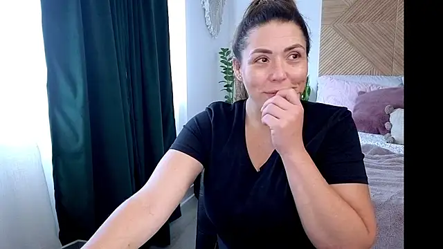 Ellie-Elizabeth's Webcam Show