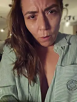 Ellie-Elizabeth Show in webcam