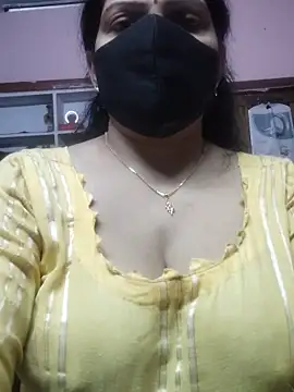 EZMA_7's Live XXX Chat
