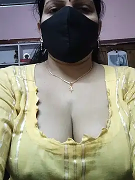 EZMA_7's Live XXX Chat