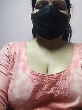 EZMA_7's Live XXX Chat