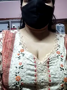 EZMA_7's Live XXX Chat