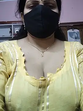 EZMA_7's Live XXX Chat