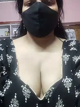 EZMA_7's Live XXX Chat