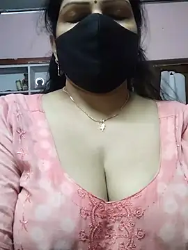 EZMA_7's Live XXX Chat