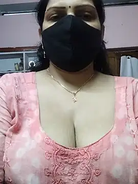 EZMA_7's Live XXX Chat