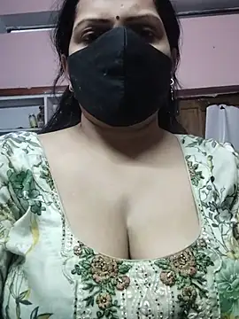 EZMA_7's Live XXX Chat