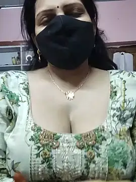 צ'אט XXX בשידור חי של EZMA_7