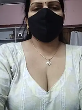 EZMA_7's Live XXX Chat