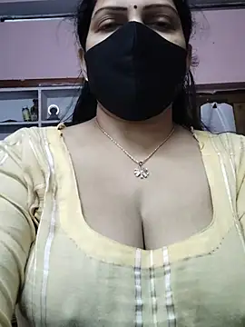 EZMA_7's Live XXX Chat