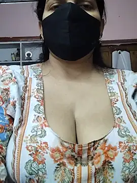 EZMA_7 XXX чат на живо