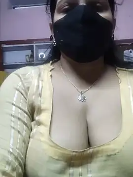 צ'אט XXX בשידור חי של EZMA_7