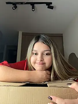 lunablossom_'s Live XXX Chat