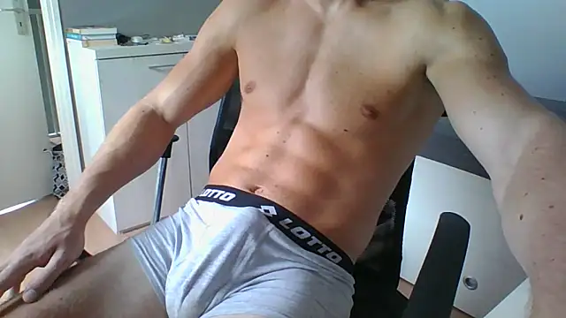 RamonJoosse2002 webcam show