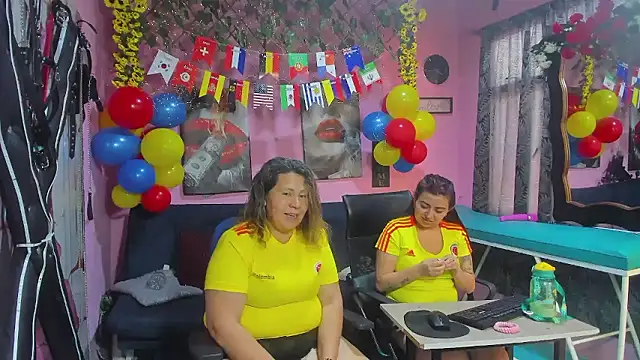 lesbiancuple Adlı Modelin Web Kamerası Şovu