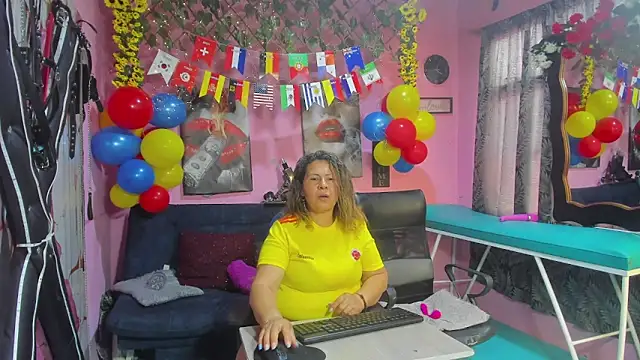 lesbiancuple: διαδικτυακό σόου στην κάμερα