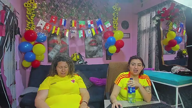 lesbiancuple: онлайн-секс-чат