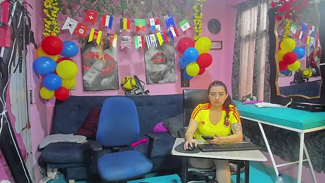 lesbiancuple Adlı Modelin Web Kamerası Şovu