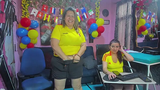lesbiancuple's Webcam Show