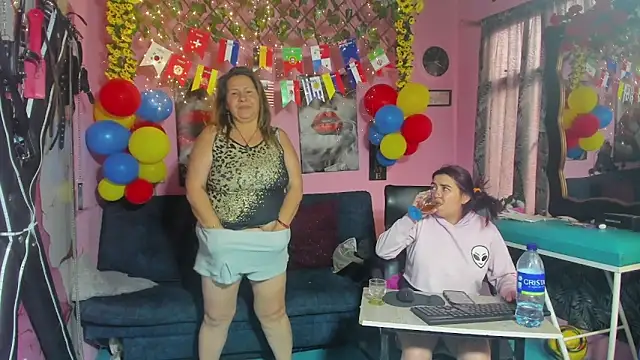 Chat +18 de lesbiancuple ao vivo