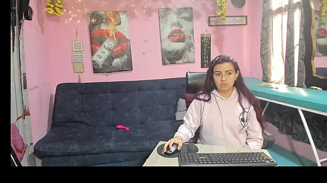 Show modela lesbiancuple na web-kameri
